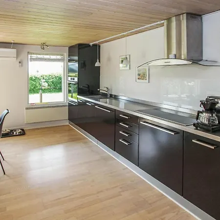 Holiday home 4 Bedroom Lovely In Samso