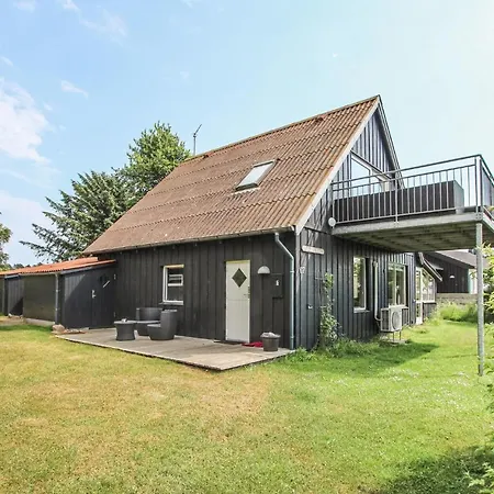 4 Bedroom Lovely In Samso *