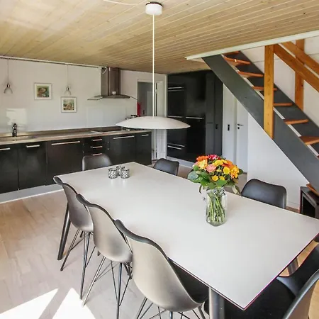 Holiday home 4 Bedroom Lovely In Samso *