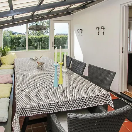 Holiday home 4 Bedroom Lovely In Samso