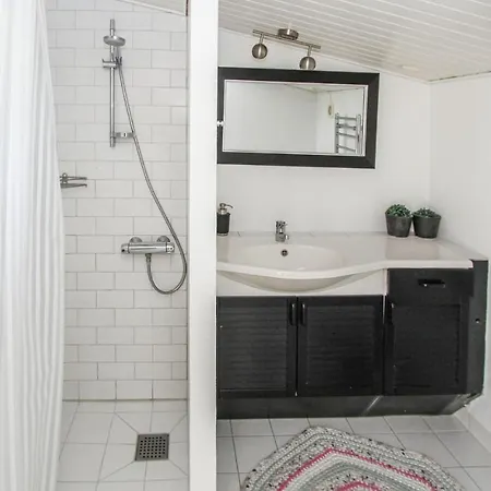 4 Bedroom Lovely In Samso Holiday home *